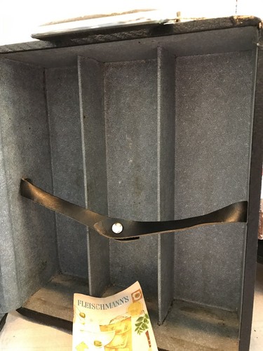 Vintage Elyte Travelers Bar With Hard Case And Key