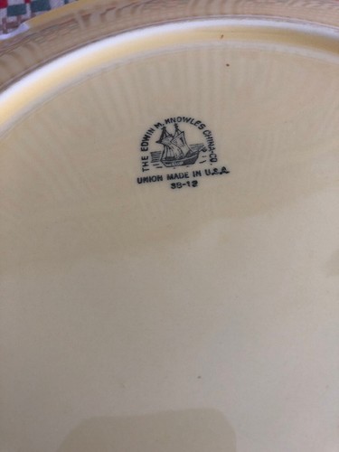 Vintage Edwin M Knowles Yellow Cake Chop Plate Platter Yorktown Style 1939 USA