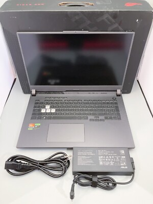 Asus 17'' G17 AMD Ryzen 9 7940HX 16GB/1TB Windows 11 RTX 4050 Gaming Laptop