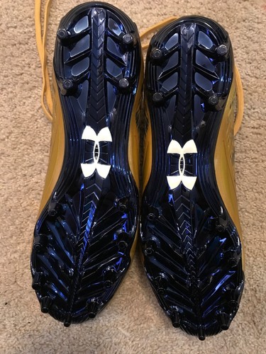NEW 2015 NOTRE DAME FOOTBALL TEAM ISSUED UNDER ARMOUR CLEATS SIZE 11