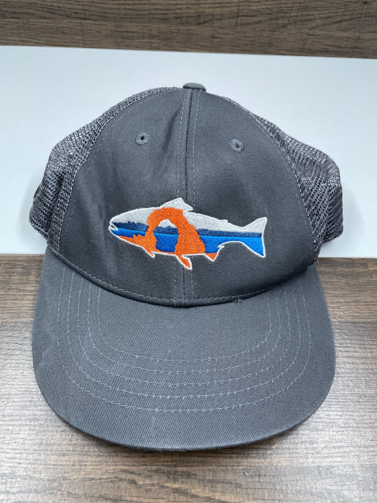 帽子 FISH LOGO MESH CAP 2023 TKI LEATHER FISH LOGO MESH HAT - BLACK/GRAPHITE | CNC