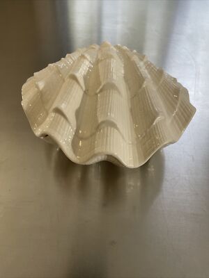 2 Pc Ceramic Clam Box By KAY