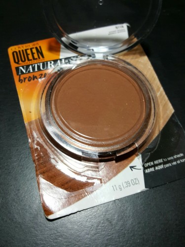 Covergirl Queen Collection Natural Hue Q110  Brown Bronze + Free Gift