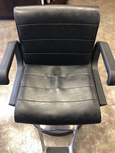 Set Of 6 Belvedere Scroll Styling Chair and Hydraulic Base