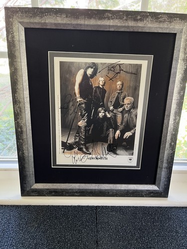 Aerosmith Signed By All 5 Photo Joe Perry Steven Tyler Tom