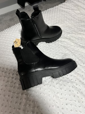 Madden NYC Black Boots New Size 7.5