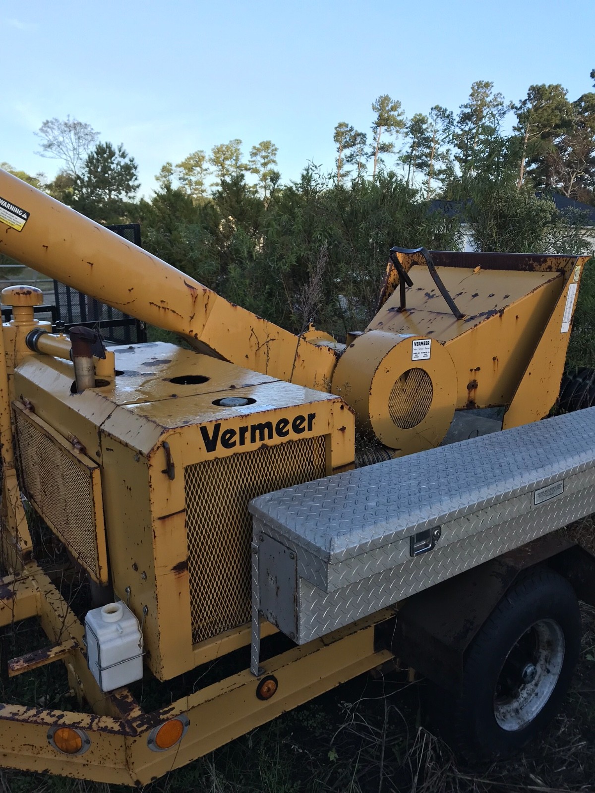 1600 vermeer chipper