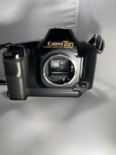 Canon T90 Black SLR 35mm Film Camera w/ Vivitar FD 28mm F2.8