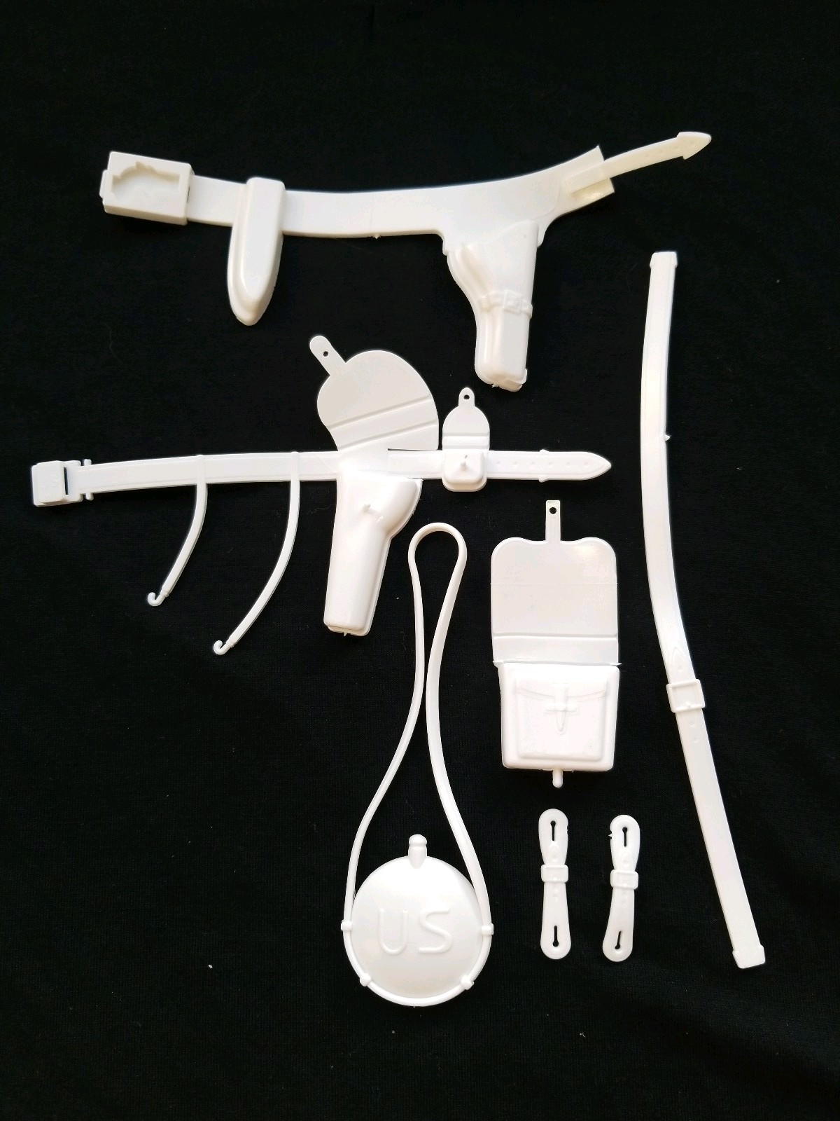 lot of 20 Johnny West Marx Scout Cavalry CXR white Soft Gear Sets