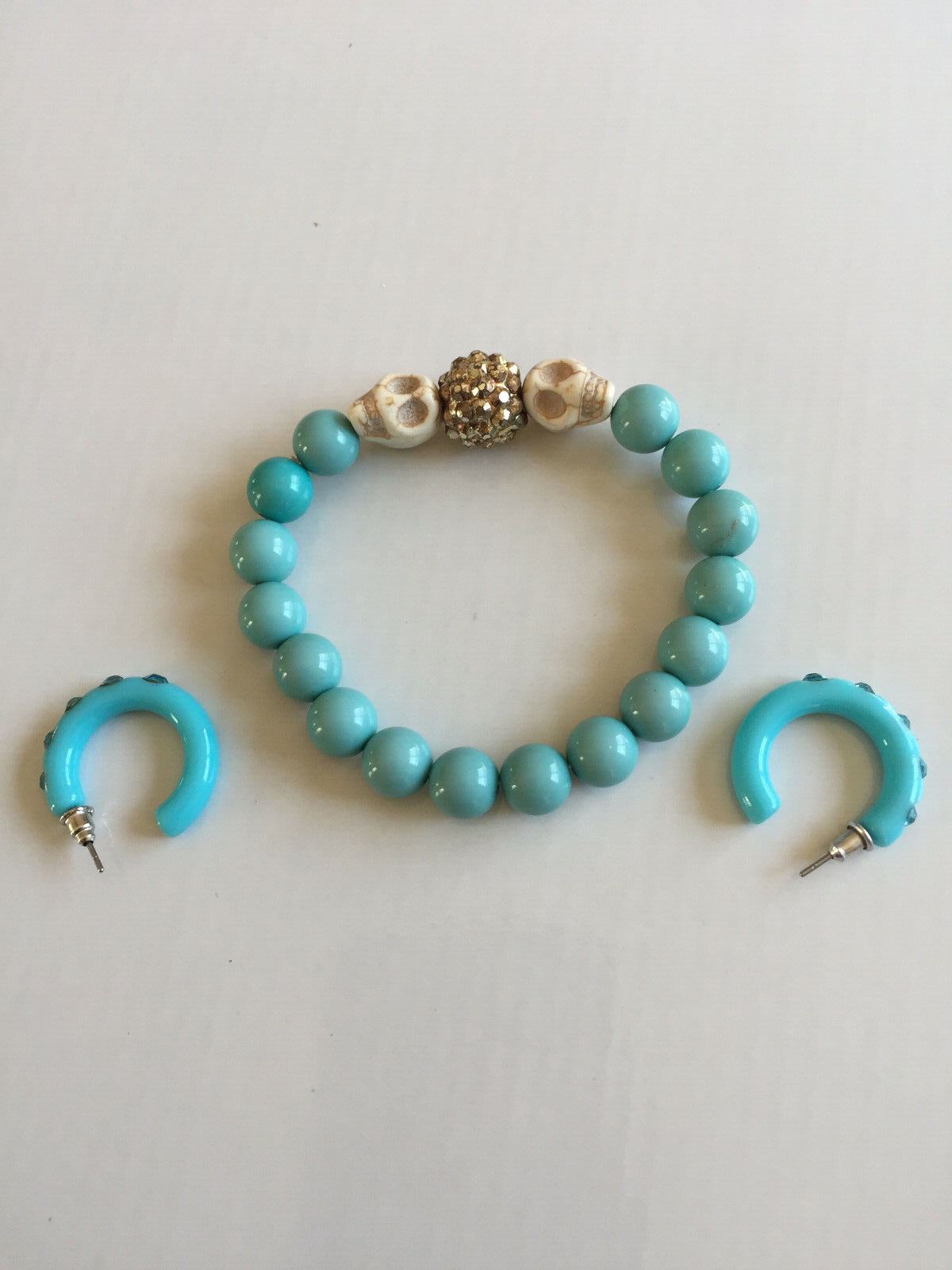 Turquoise Stone Bracelet w/ Acrylic Skull Beads & Earrings w/ Cubic Zirconia