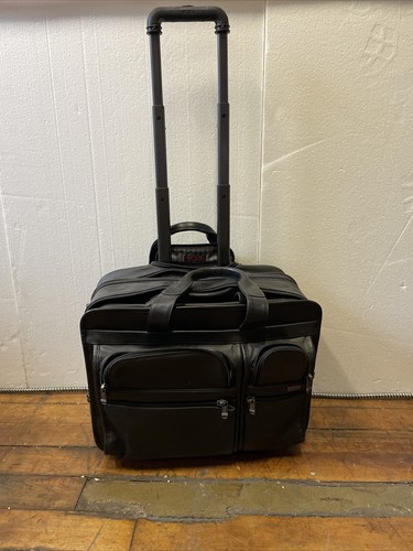 tumi business trolley