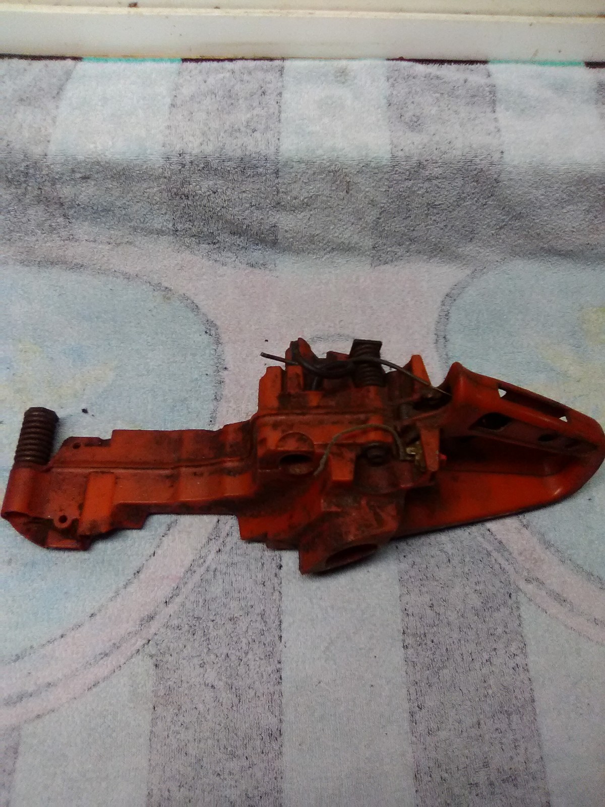 husqvarna 385 chainsaw fuel tank
