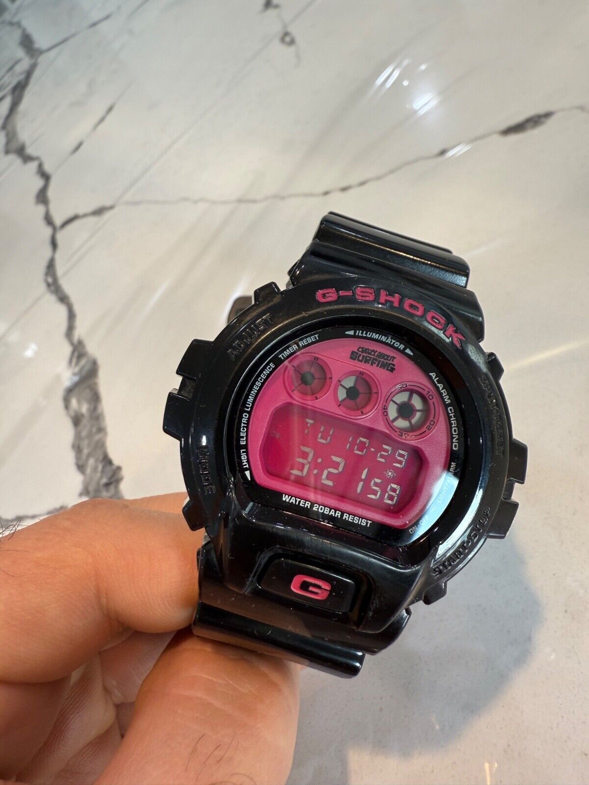 Casio G-SHOCK DW-6900FS Crazy About Surfing dw-6900 Casio G-SHOCK DW-6900FS Crazy About Surfing dw-6900