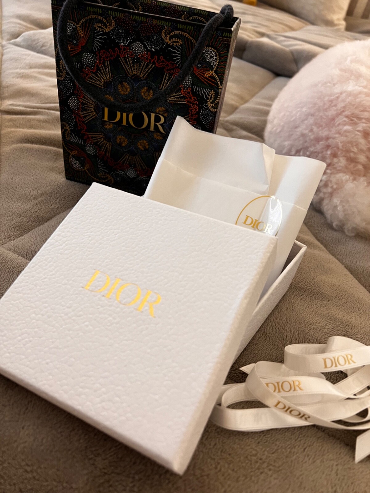 Dior 2021 ホリデー　箱 BRAND NEW, SUPER RARE Authentic Dior 2021 Holiday Toile Gift