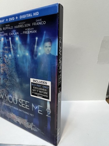 Now You See Me 2 (Blu-ray/DVD, 2016) - Holographic Slipcover - Open Item