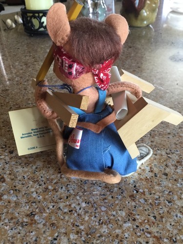 Annalee Mobilitee Doll 1994 Carpenter Female Mouse Habitat Hammer Saw Horse