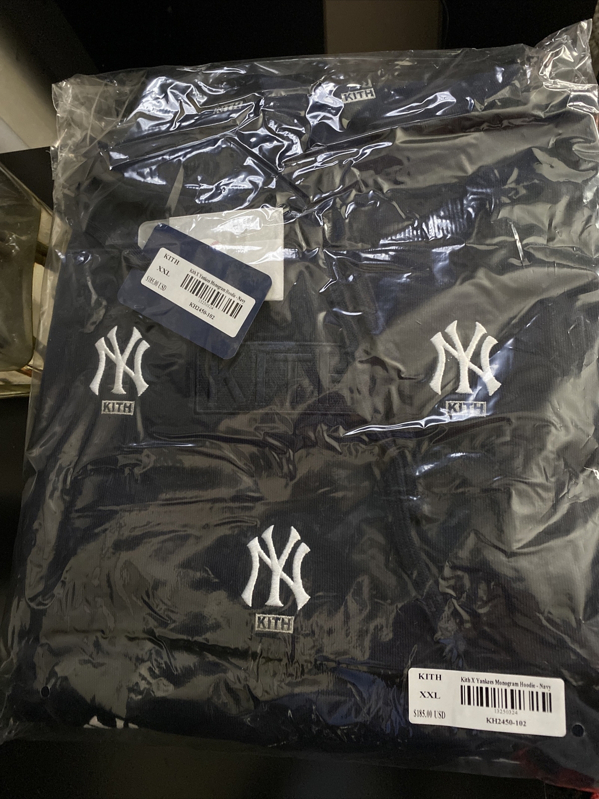 Kith x MLB New York Yankees Monogram Box Logo Hoodie Navy - Size XXL: купить с доставкой из США, цена 60 331 руб - (224185788481) Kith x MLB New York Yankees Monogram Box Logo Hoodie Navy - Size XXL: купить с доставкой из США, цена 60 331 руб - (224185788481)