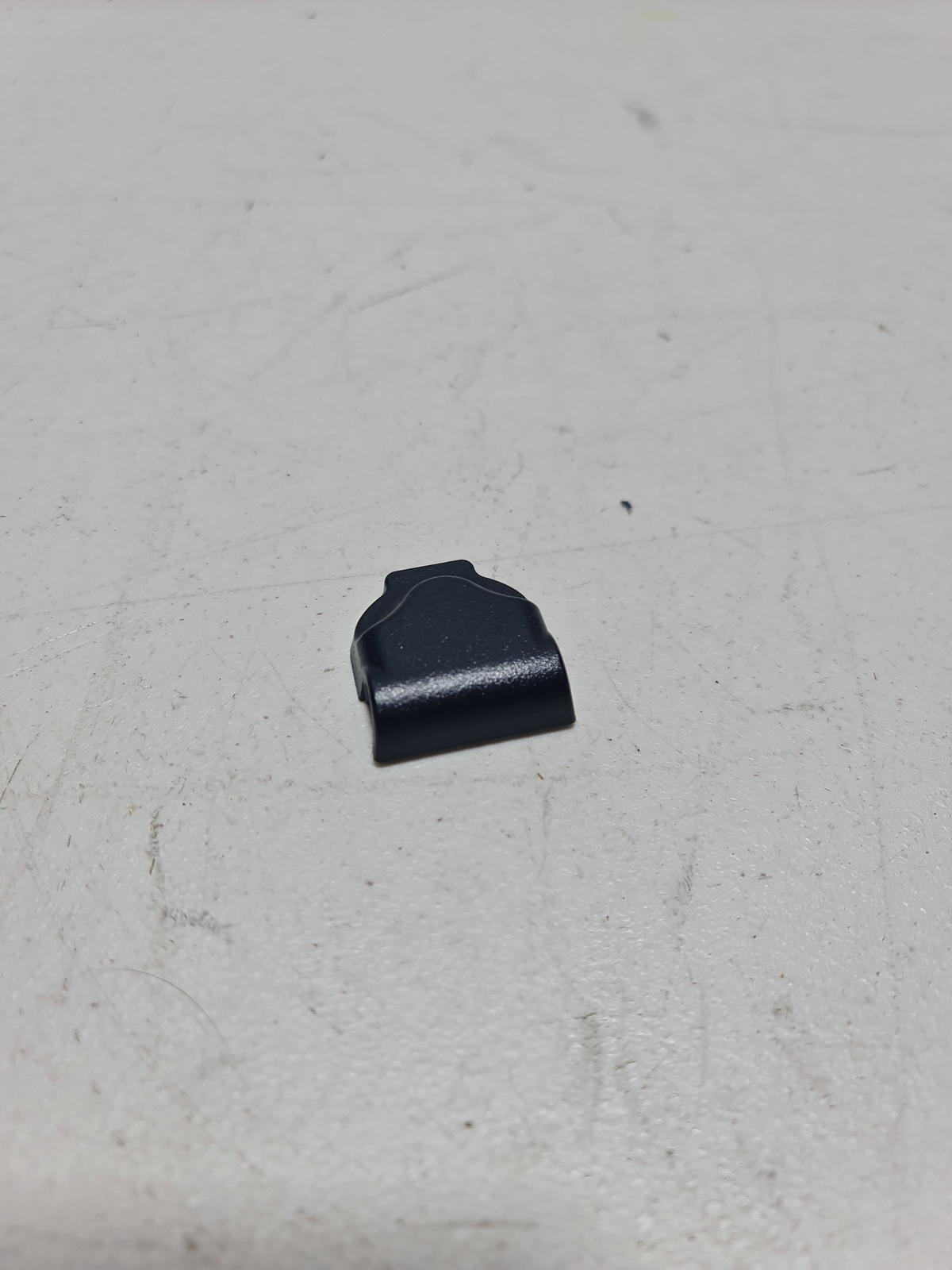 0 Unknown A2048491203 Mercedes Benz C Class Plastic Trim Cover Bracket OEM image 3