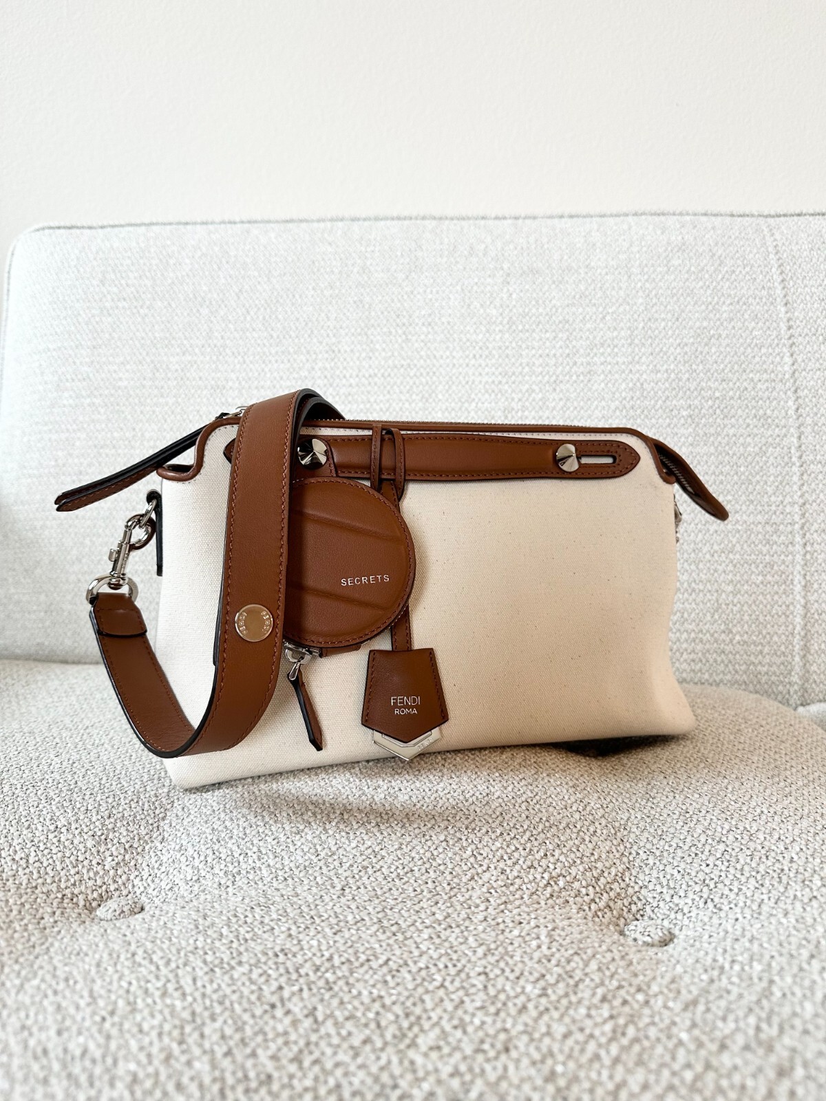 ハンドバッグ Fendi Ivory Leather Large By The Way Handbag Fendi By The Way Canvas Shoulder Bag Ivory | eBay