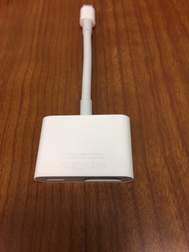 Genuine APPLE Lightning Digital AV Adapter HDMI Model A1438 Excellent Condition