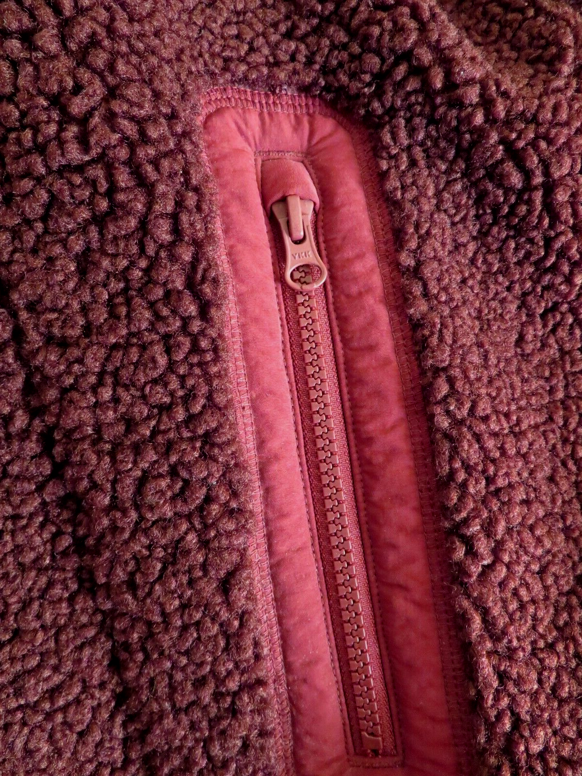 JW Anderson Uniqlo Men Windowproof Pile Lined Fleece Vest Wine Red M L