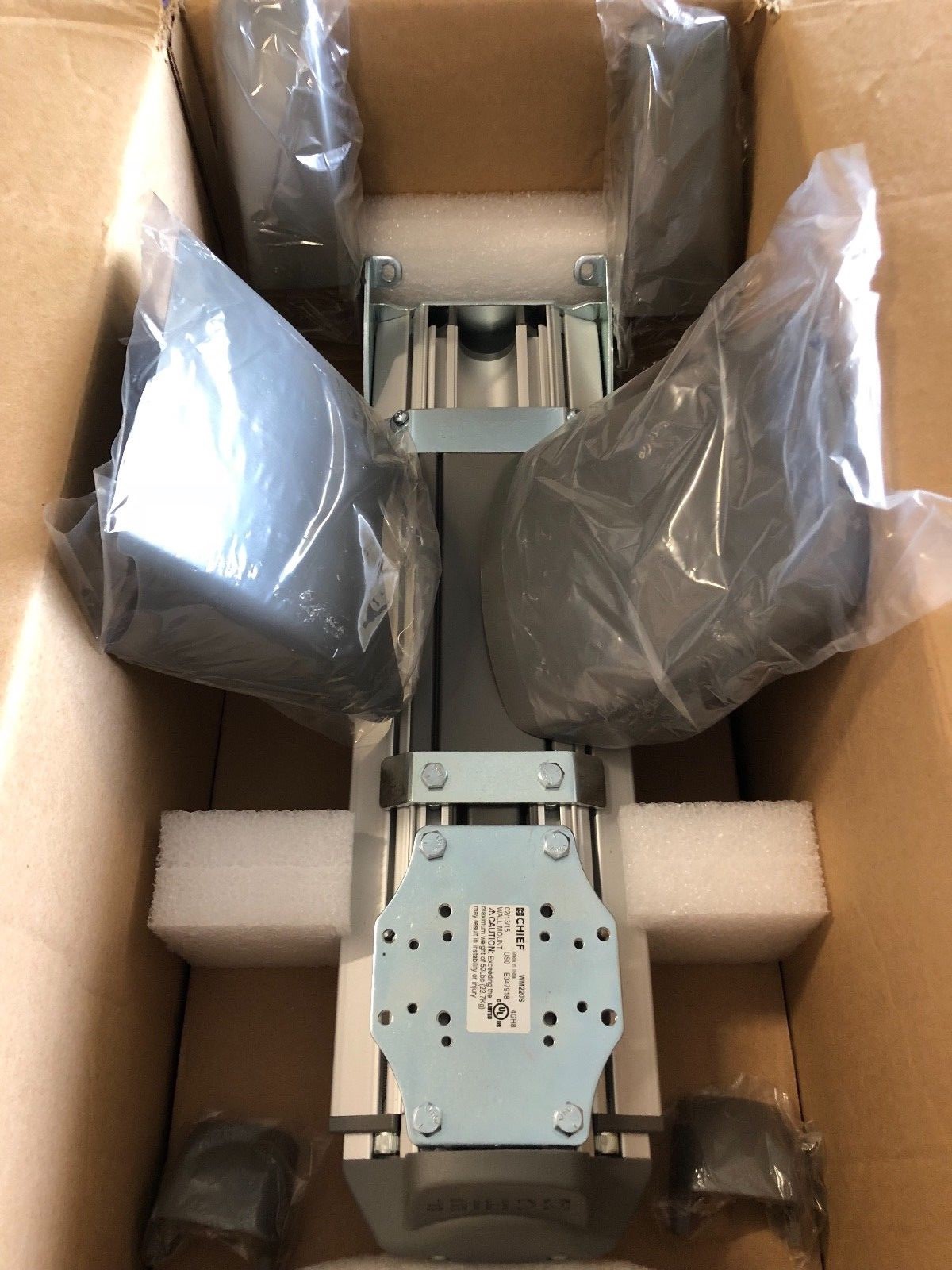 Chief WM220S Medium Short Throw Wall Mount