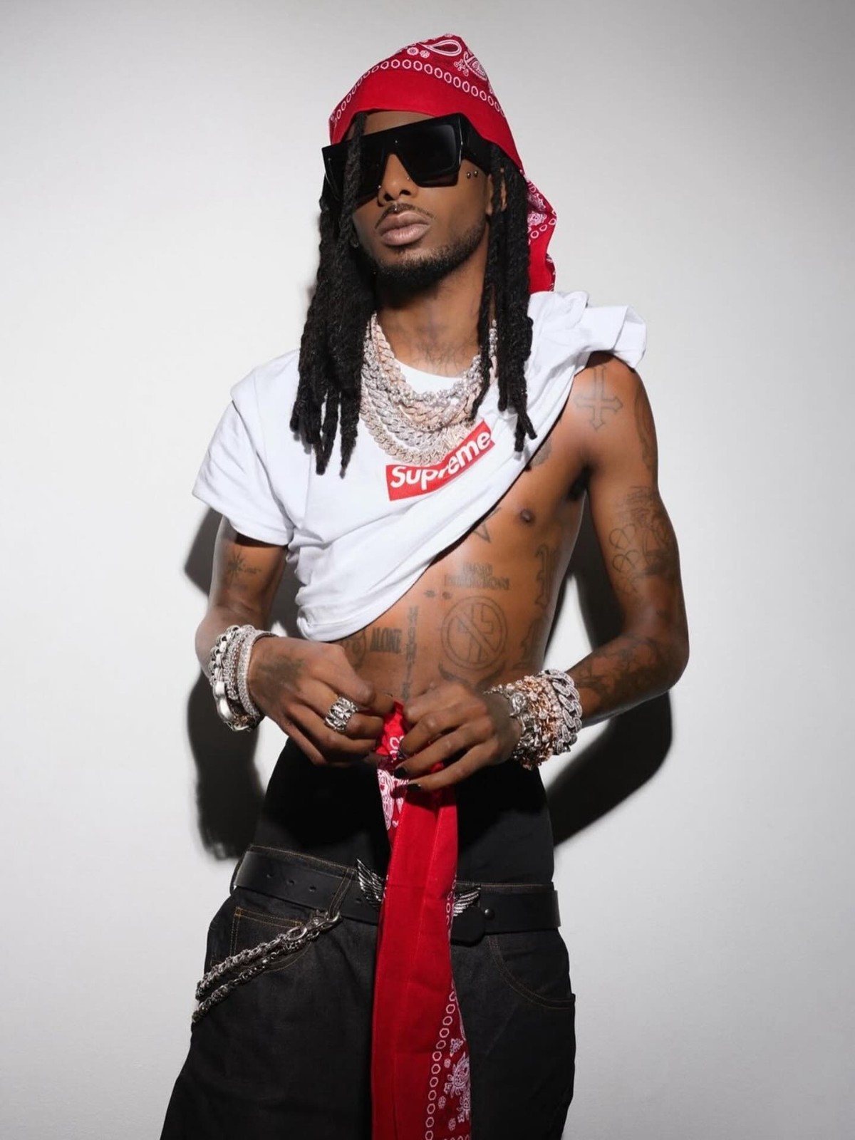 supreme Playboy carti ポスター　1枚 NEW Supreme x Playboi Carti poster in Soho, New York | eBay