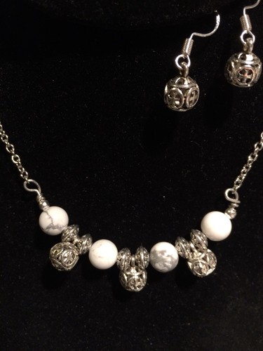 White Howlite,Buffalo Turquoise Stone Jewelry Set With Antique Ball Spacers
