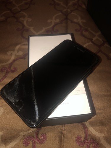 Apple iPhone 7 plus - 128gb - jet black unlocked