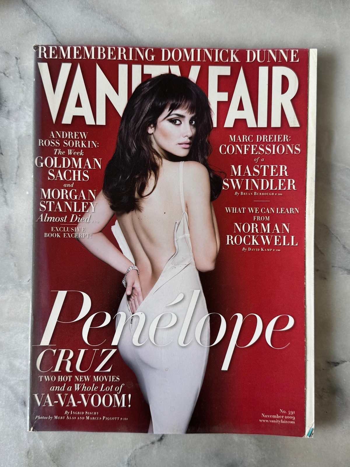2009 Vanity Fair Magazine - November Issue No. 591 - Penélope Cruz Cover