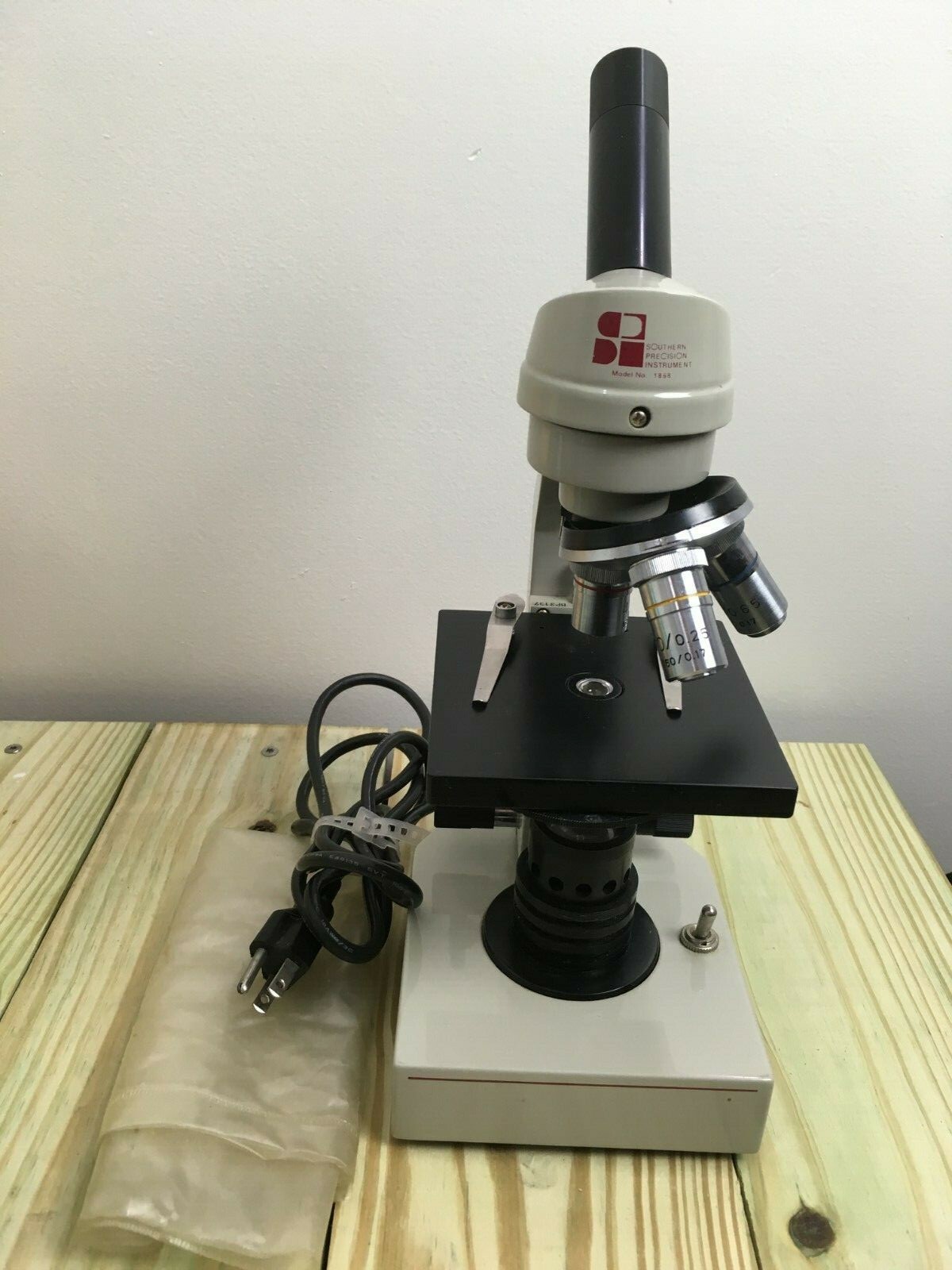 Southern Precision Instrument Microsope Model 1868~Electric Light~Dust Cover