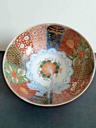 Large Finely hand painted  Antique Imari Porcelain Bowl