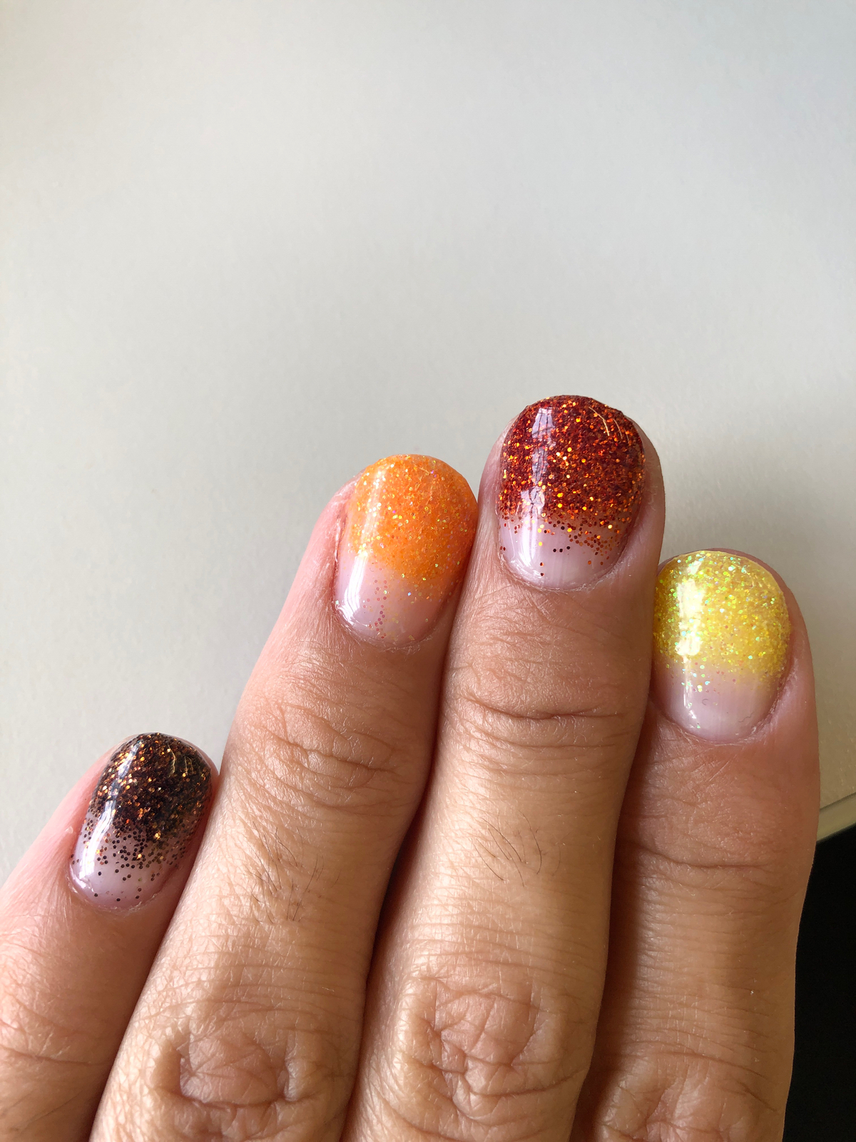 XICHEN Glitzerpuder – 24 X 10 G Behälter, Feiner Glitzer Für Nägel, Make-up & Lidschatten, Vielseitig Verwendbar
