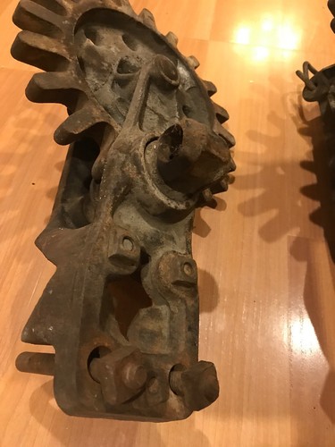 Pair Of industrial steampunk cast iron gear sprocket lamp Part Metal Art Antique
