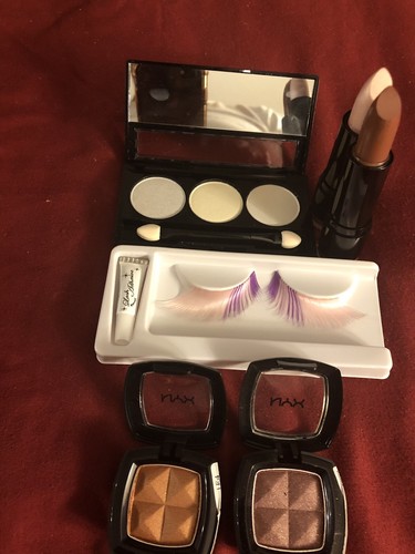 NYX Queen Of The Night Makeup Box Set # 6 Brand New In Box