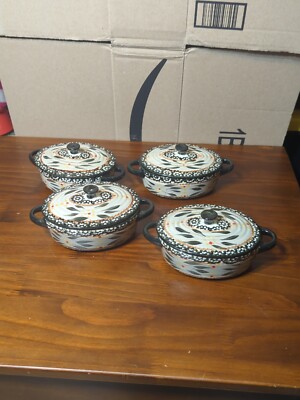 Temptations by Tara ''OLD WORLD BLACK'' Set of 4 Individual Bakers 9 oz W/4 Stands