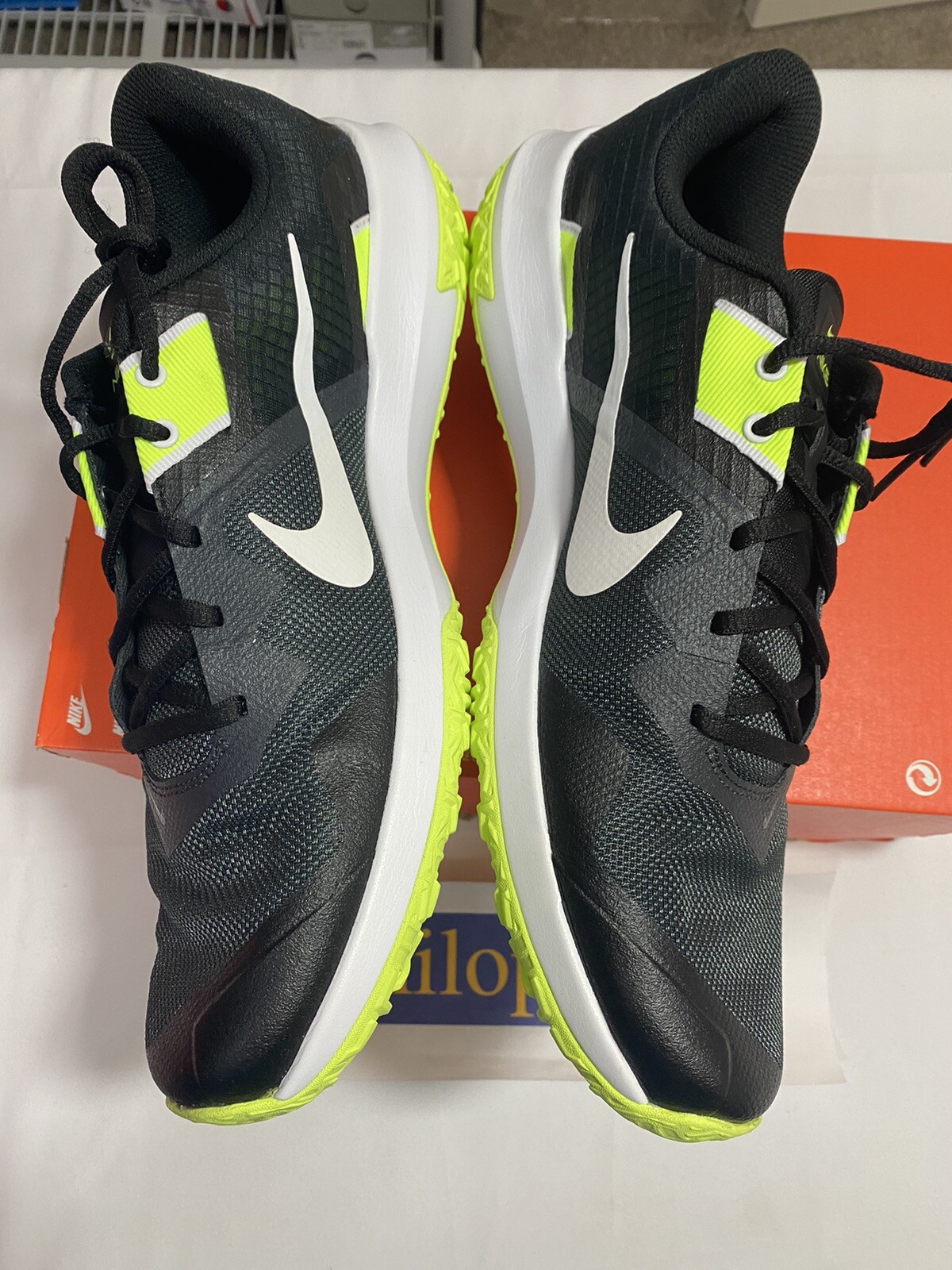 New Mens Size 13 Nike Varsity Compete 