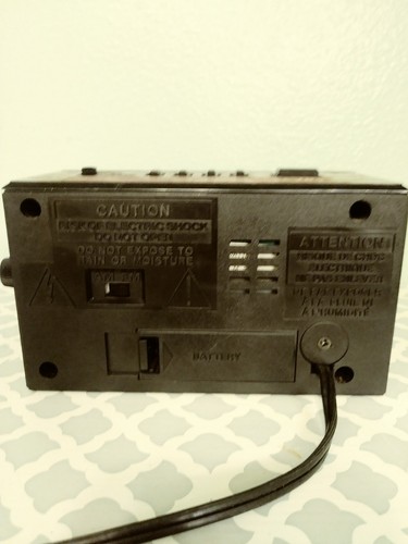 Vintage General Electric GE Alarm Clock AM/FM Radio 7-4601A Battery Backup