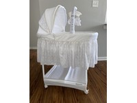 simmons elite gliding bassinet peacock