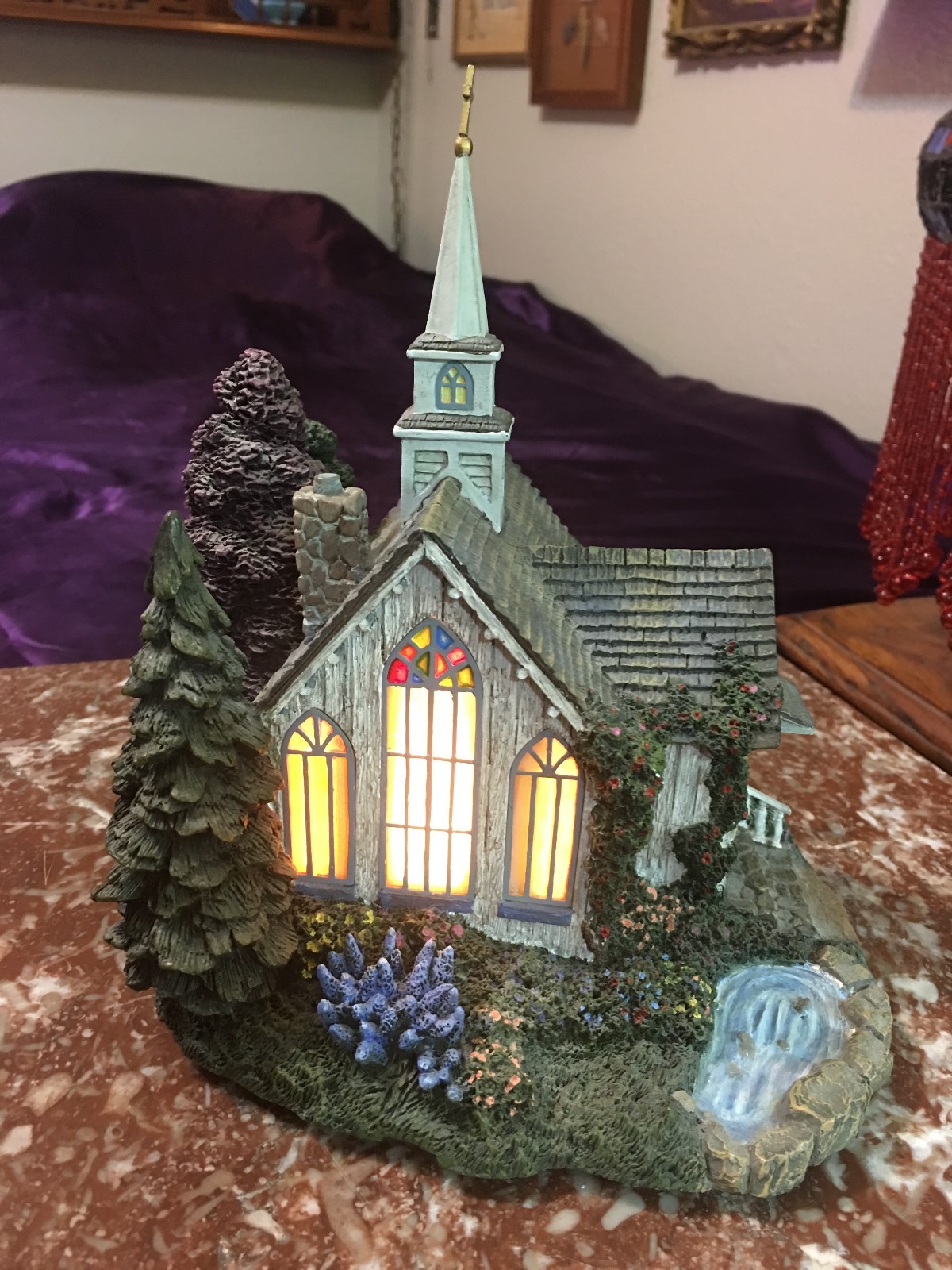 2001 Thomas Kinkade Hawthorne Village Seaside Chapel