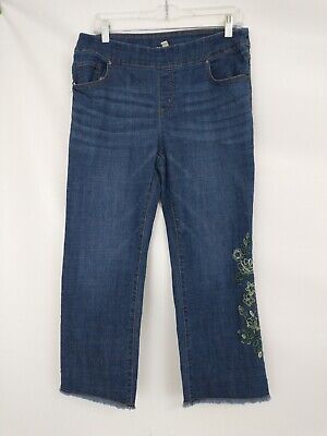 The Pioneer Woman Medium Pull-On Embroidered Denim Stretch Cropped Jeans Capris