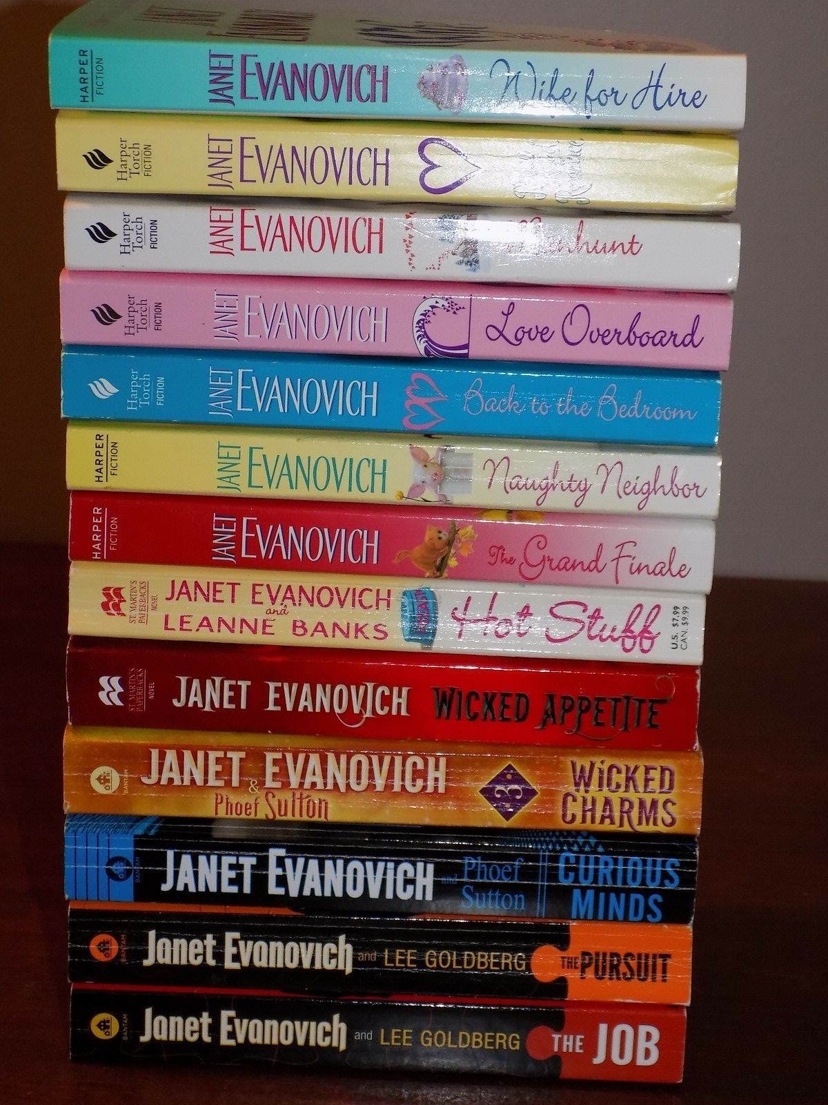 Lot of 13 Janet Evanovich books PB Romance, Adventure