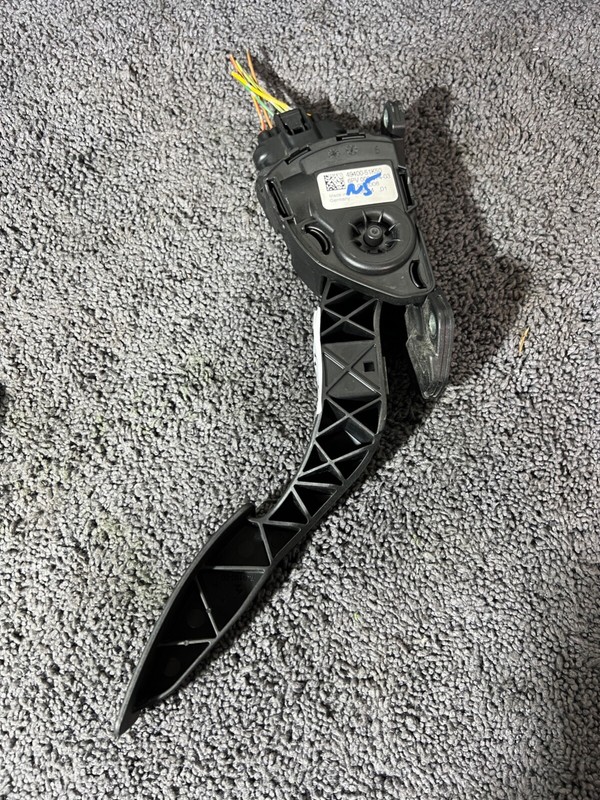 Potentiometre PÃDale AccÃLÃRateur Suzuki Swift Splash  49400-51k50 6pv009074-03