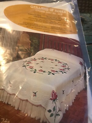 VTG Quilt Kit Garland of Roses Appliqué with Fabric 79 x 97 Tobin Unopened