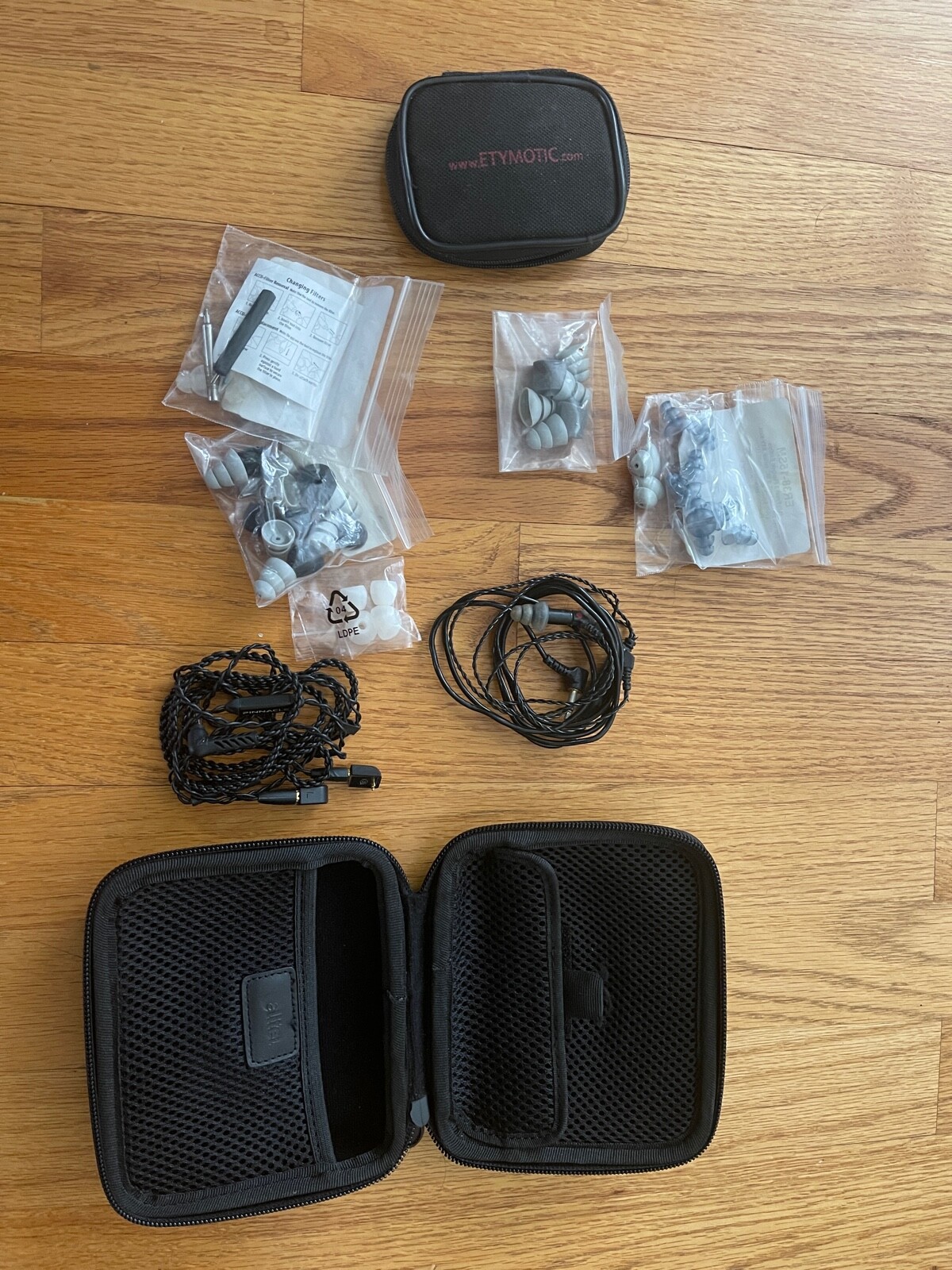 Etymotic ER4PT Black InEar Earphone + Etymotic HF3 Headset