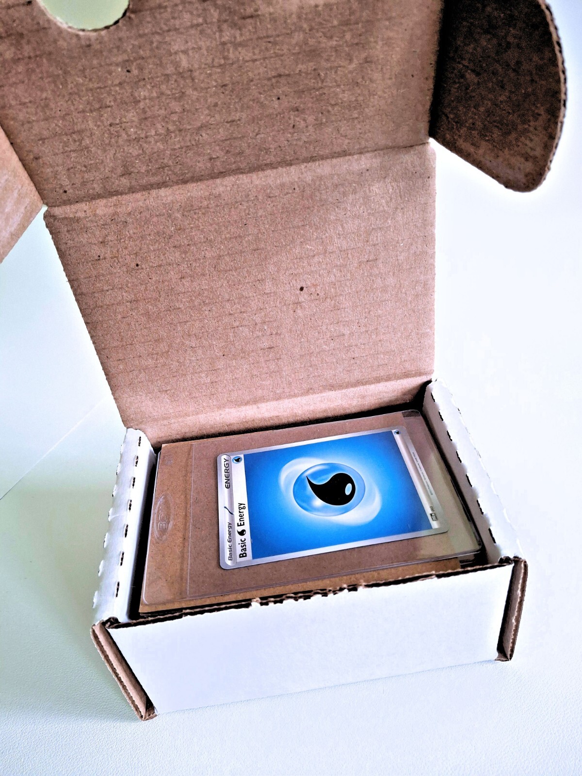 psa graded card shipping box Amazon.com: 25 Card Grading Submission Kit, Card Grading Mailing Kit Box  for PSA, CGC, SGC Trading Card- 25 Semi Rigid Card Holders, 25 Tabbed Card  Sleeves, Foam Shipping Box, Card Box &