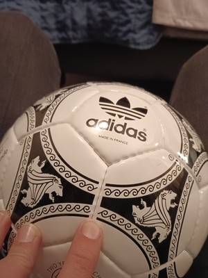 Adidas Tricolore FIFA World Cup 1998 FRANCE Match Ball Size Adidas Tricolore FIFA World Cup 1998 FRANCE Match Ball Size
