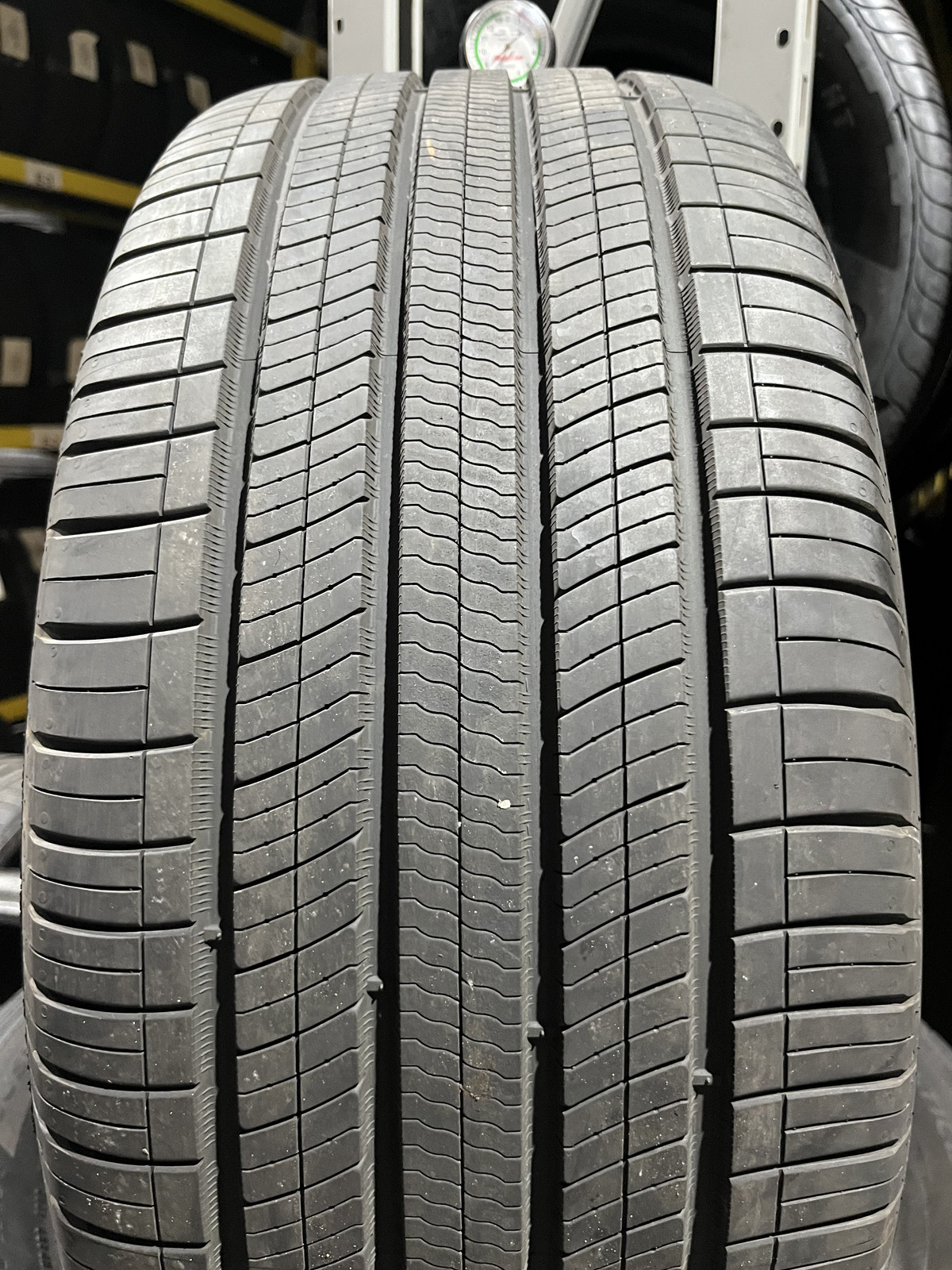 1 Hankook iON evo AS SUV Sound Absorber EV LM1 285/45R21 113Y DOT.0126 8.75/32