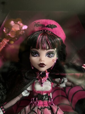 Monster High Haunt Couture Draculaura Fashion Doll HGK10 Never Removed *READ*