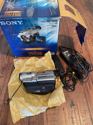 Sony Handycam CCD-TRV418E Video Hi8 Video Camera Camcorder - Silver